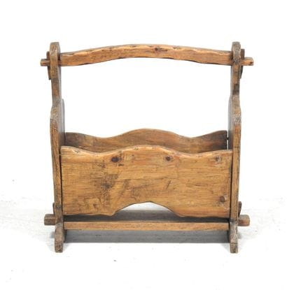 Travail brutaliste
Porte revue en bois naturel...