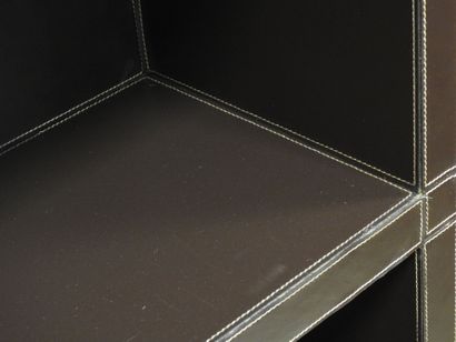 Modern Design
Rectangular shelf unit with...