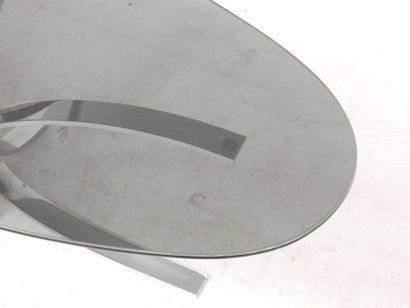Piece from the 1970s
Oval-shaped coffee table...