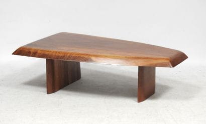 Travail moderne
Table basse de forme libre...