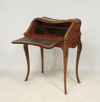 Bureau de dame en pente en marqueterie de...