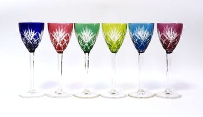 SAINT-LOUIS
Suite de 6 verres dits Roemers...