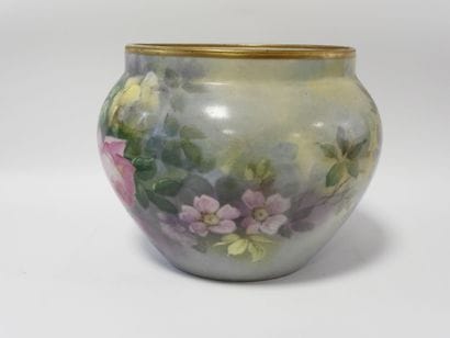 Tressemanes & Vogt - Limoges
Cache pot et...