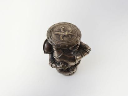 Sceau à cacheter néo-gothique en bronze argenté...