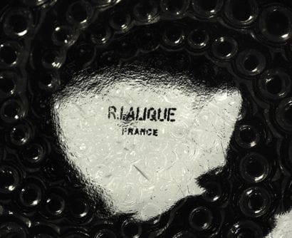R. LALIQUE - France
Paire de plats de forme...