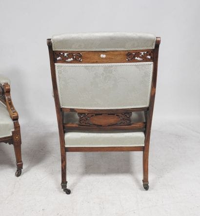 Paire de fauteuils en palissandre et marqueterie...