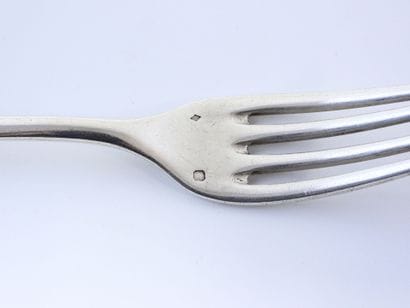 Grand couvert uniplat en argent poinçon minerve
L....