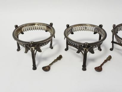 Lot de deux paires de salerons, montures...