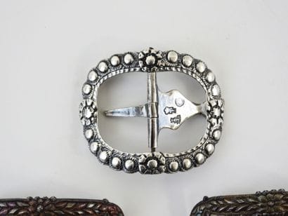 Lot de deux boucles de soulier en argent...
