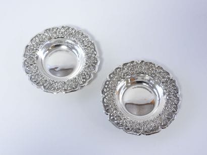 EGYPTE
Paire de coupelles de forme circulaire...