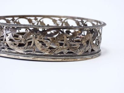 Paire de dessous de carafe en argent poinçon...