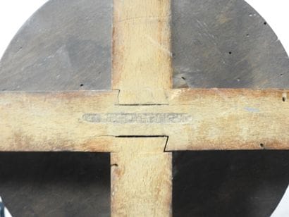 Guéridon en acajou et placage d'acajou à...