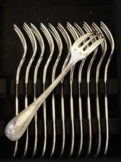 CHRISTOFLE
Ménagère en métal argenté modèle...