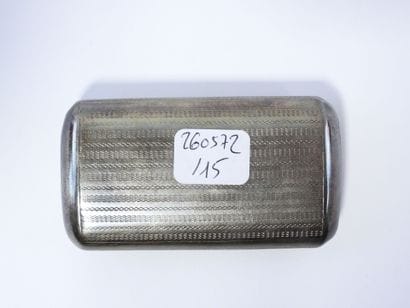 Tabatière de forme rectangulaire à bords...
