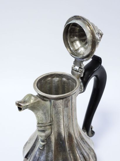 Italie - Attribué à
Cafetière en argent,...