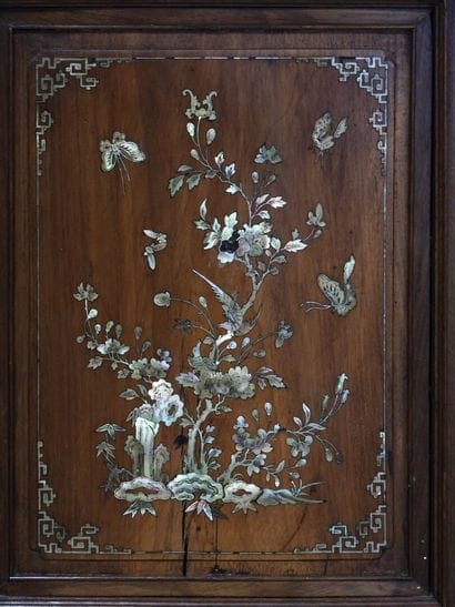 INDOCHINE 
Buffet de forme rectangulaire...