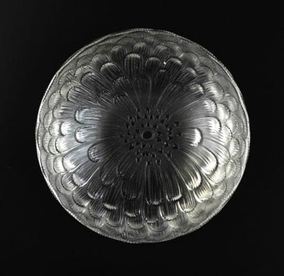 R.LALIQUE - France
Coupe en verre moulé,...