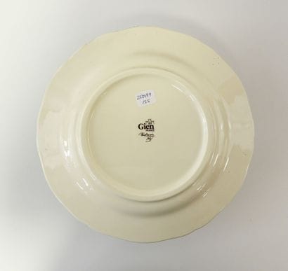 GIEN
Assiette plate en faïence modèle 