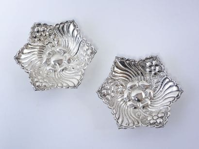 EGYPTE
Paire de vide-poches de forme hexagonale...