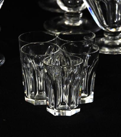 BACCARAT
Partie de service de verres en cristal...
