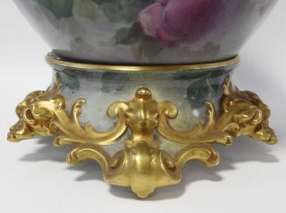 Tressemanes & Vogt - Limoges
Cache pot et...