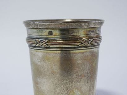 Timbale en argent poinçon minerve à décor...