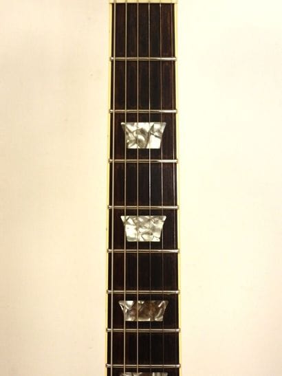 GIBSON
Guitare électrique solid body modèle...