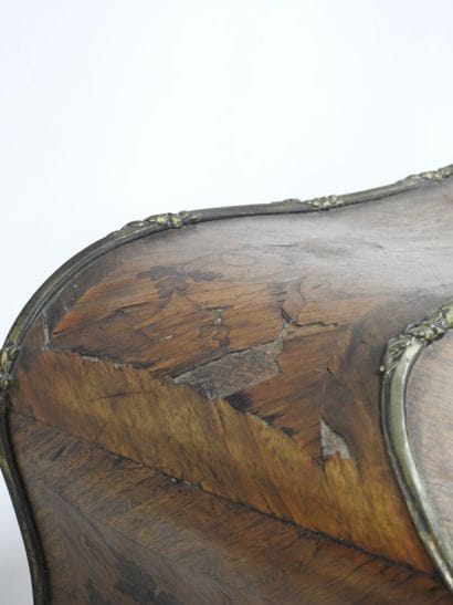 Bureau de dame en pente en marqueterie de...