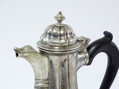 Italie - Attribué à
Cafetière en argent,...
