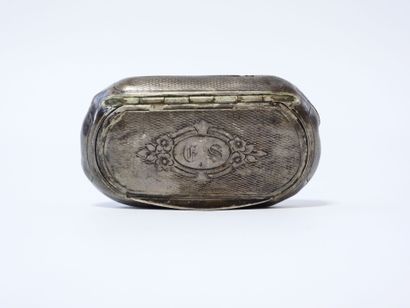 Pilulier de forme ovoïde en argent poinçon...