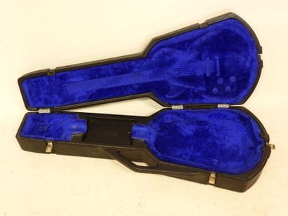 GIBSON
Guitare électrique solid body modèle...