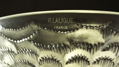 R.LALIQUE - France
Coupe en verre moulé,...