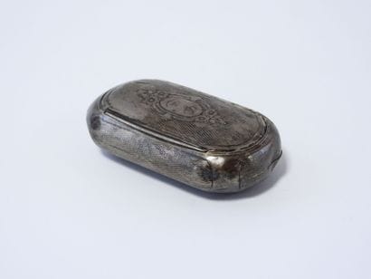 Pilulier de forme ovoïde en argent poinçon...