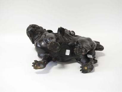 JAPON
Statuette Monju assise sur une chimère...