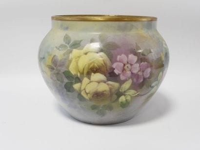 Tressemanes & Vogt - Limoges
Cache pot et...