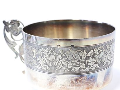 Tasse et sous-tasse en argent poinçon minerve...