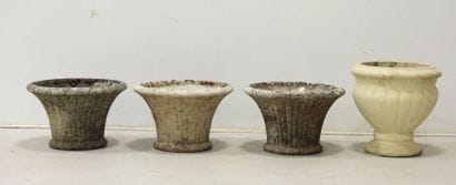 GODRON - Quatre vases de jardin en pierre...