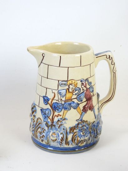 10 VERSEUSES en faïence et porcelaine polychrome...