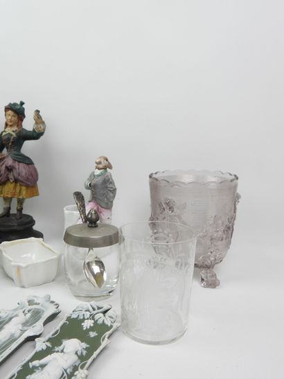 Display items made of glass, terracotta,...