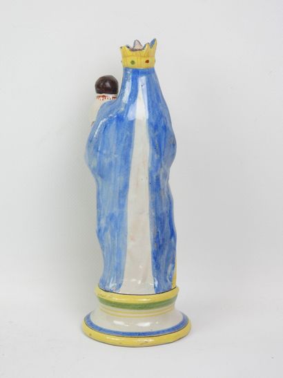 VIERGE D'ACCOUCHE en faïence polychrome....