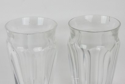 BACCARAT - Deux gobelets modèle 