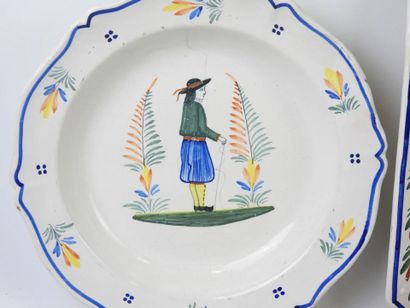 QUIMPER - A set of polychrome earthenware...