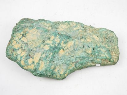 Vide-poche en malachite. H.: 6,5 L.: 33 P.:...