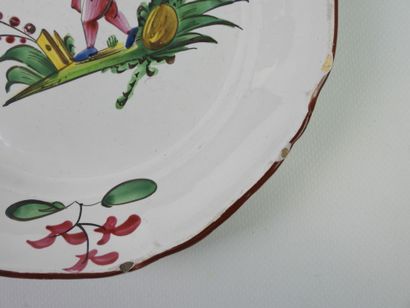 LOT en faïence polychrome comprenant une...