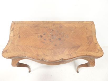 Table à jeux de style Louis XV en bois de...