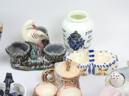 A set of earthenware and porcelain pieces,...