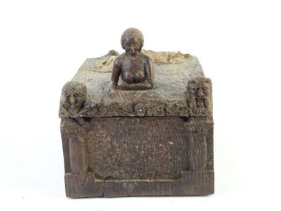 BENITIER en chêne à décor de Léda et d'un...