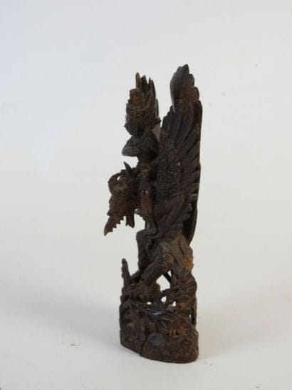 INDONESIE. Garuda et Vishnu en bois sculpté....