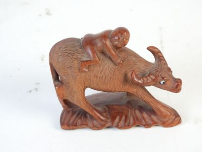 CHINE : réunion de 5 petites sculptures en...