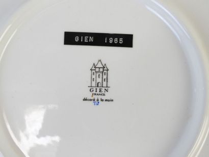 GIEN : Important plat en faïence Renaissance...